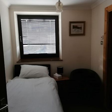 Granville Guest House Dyce Exterior photo