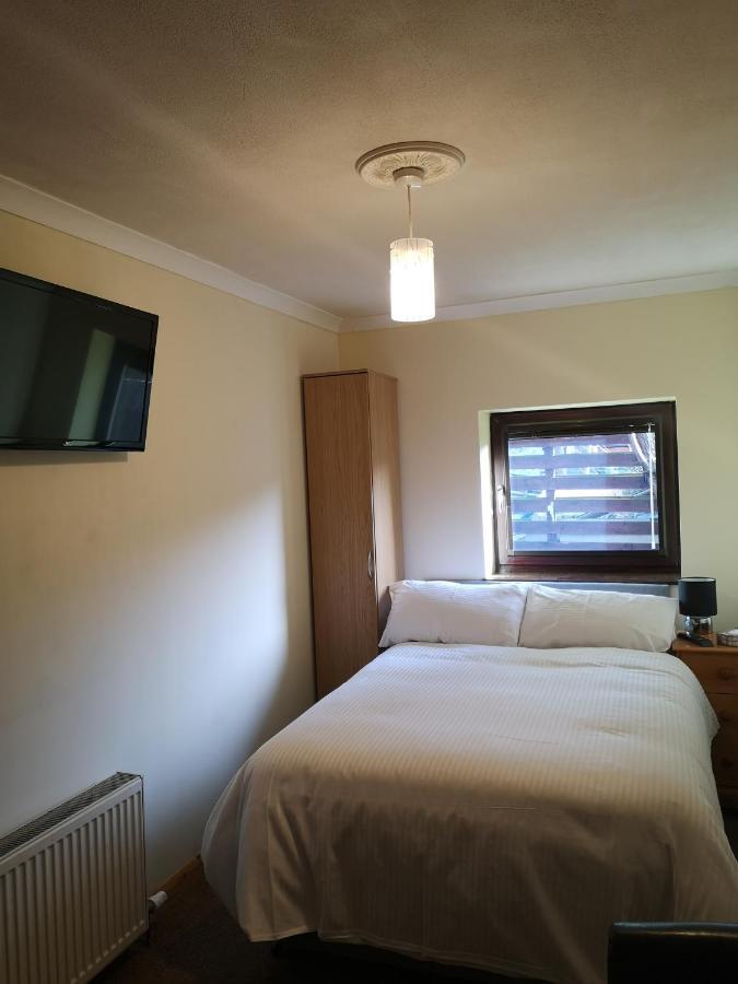Granville Guest House Dyce Exterior photo